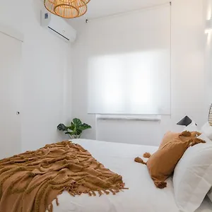 Apartment Casa Boma - Architect With Private Terrace - Alcantara Iii, Lisbon